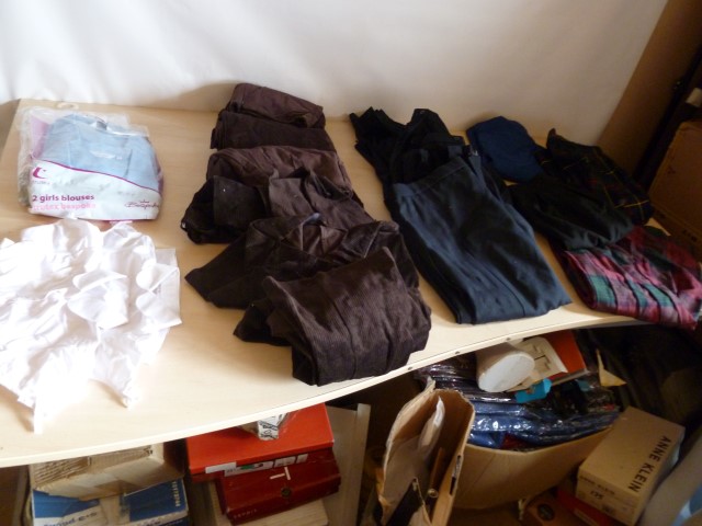 18 Ex-Chain Store JL School Uniforms All New Uniform 6 Trousers 8 Skirts 4 Shirts New - Lot 10