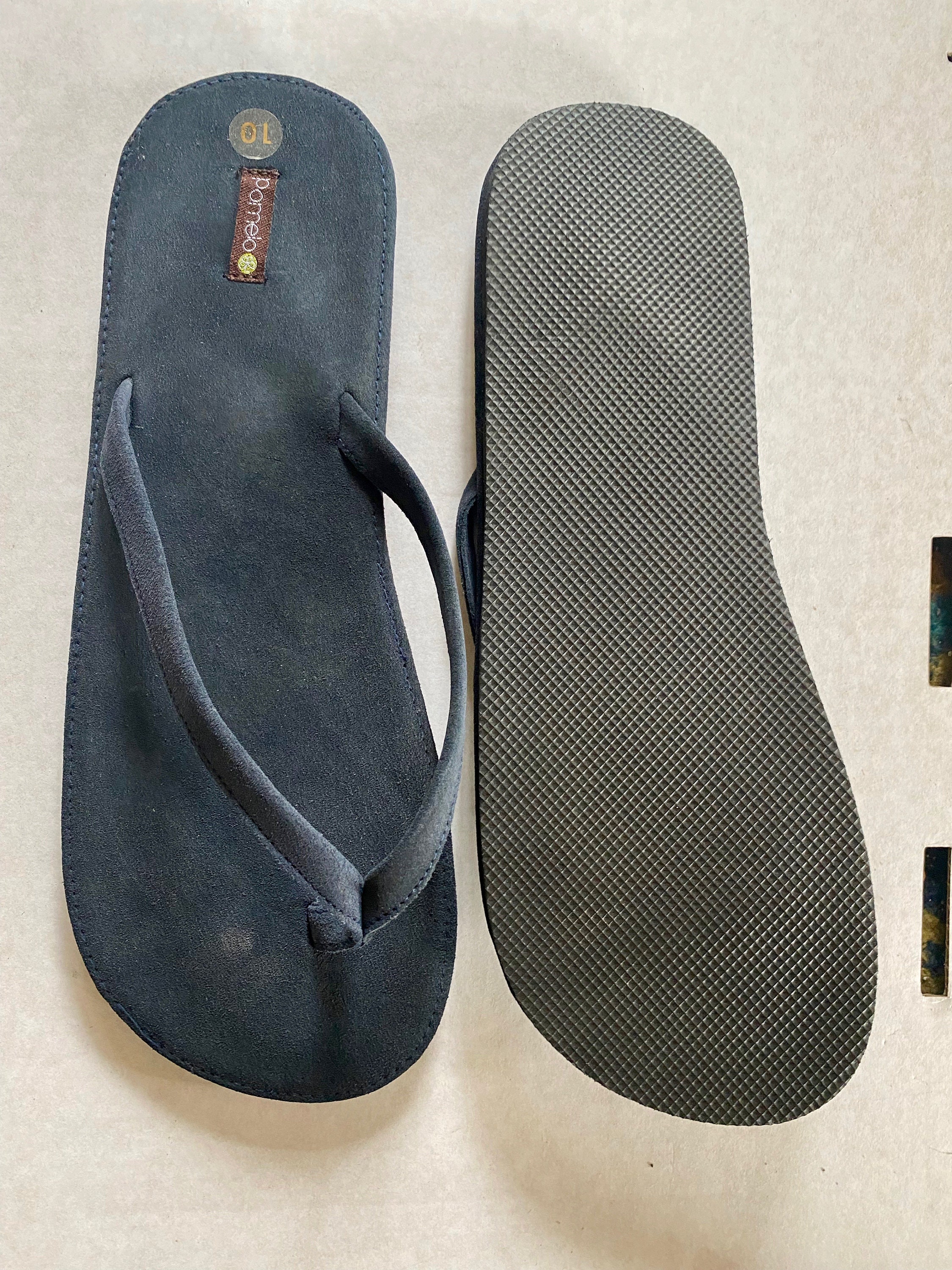 Mens Leather Suede Flip Flops in Blue (or Brown) Sizes UK7-12 (Box of 12)