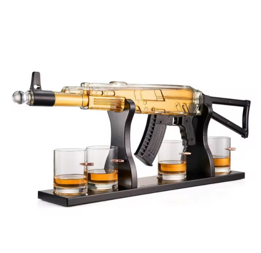 710ml Rifle Whiskey Decanters with 4x Bullet engraved glasses and stand