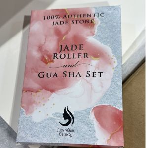 Jade Roller and Gua Sha Set (1 Pallet)