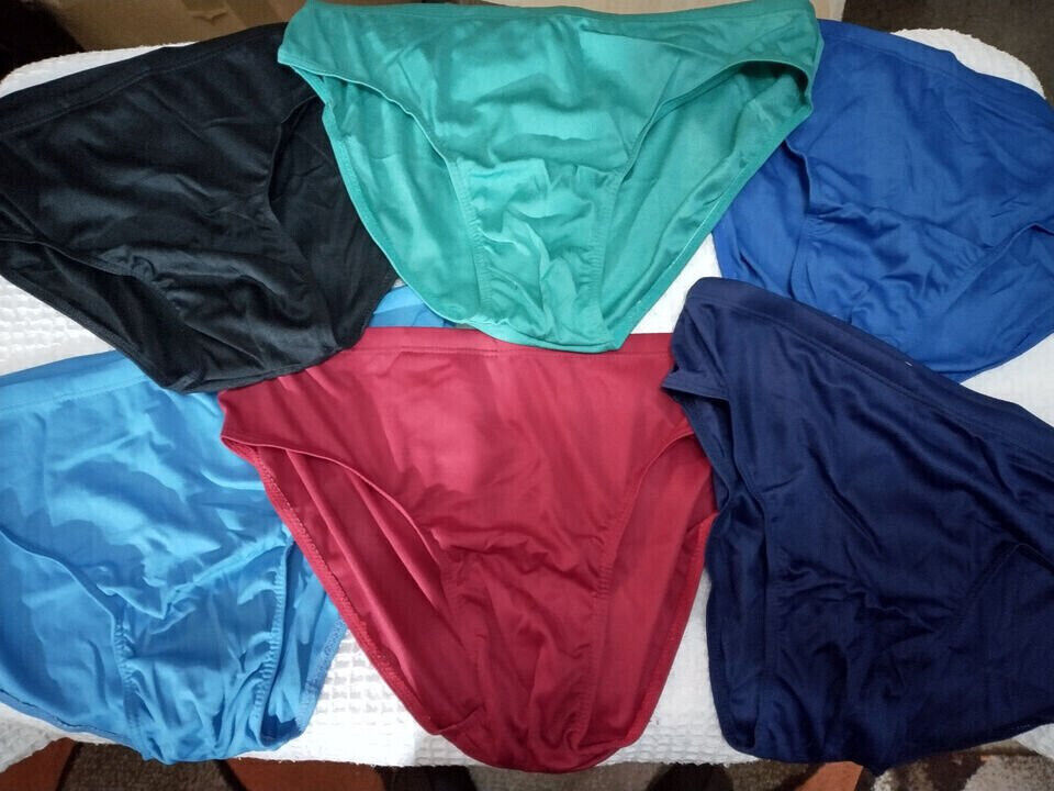 Job lot of 100 pairs of mens trunks 